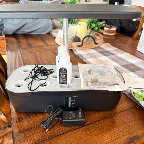 Indoor Garden Hydroponics Growing System - Picture 1 of 2